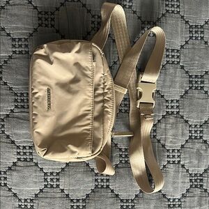 Athleta All About Crossbody Belt Bag